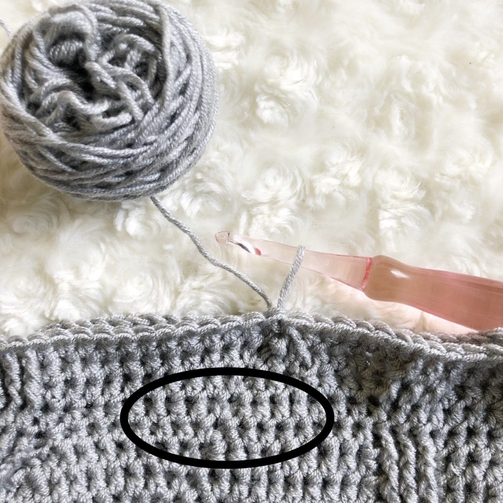 Crochet stitch tutorial for invisible slip stitch and chainless starting stitch